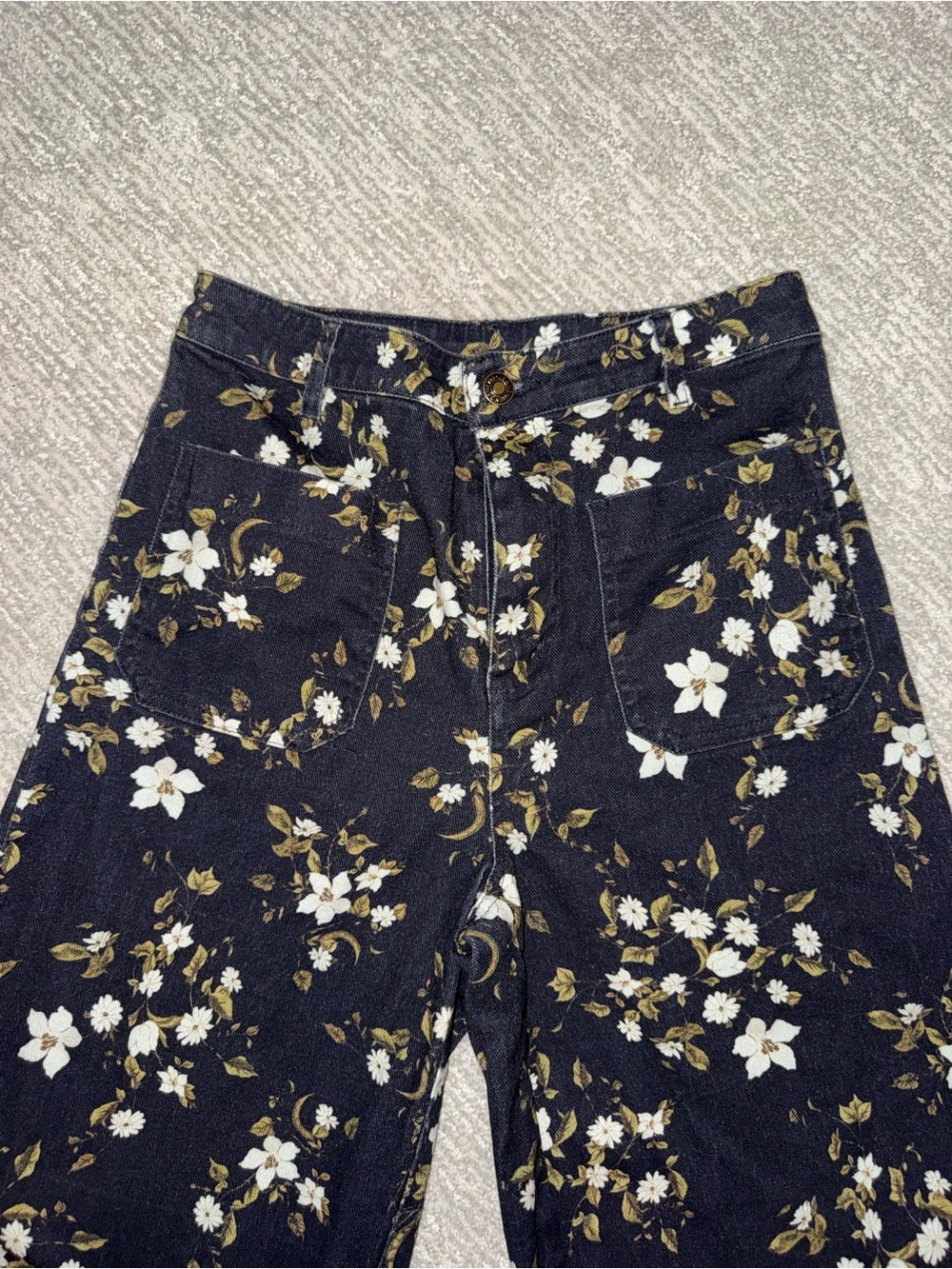 Entro Floral Wide-Leg Pants - Picture 2 of 5